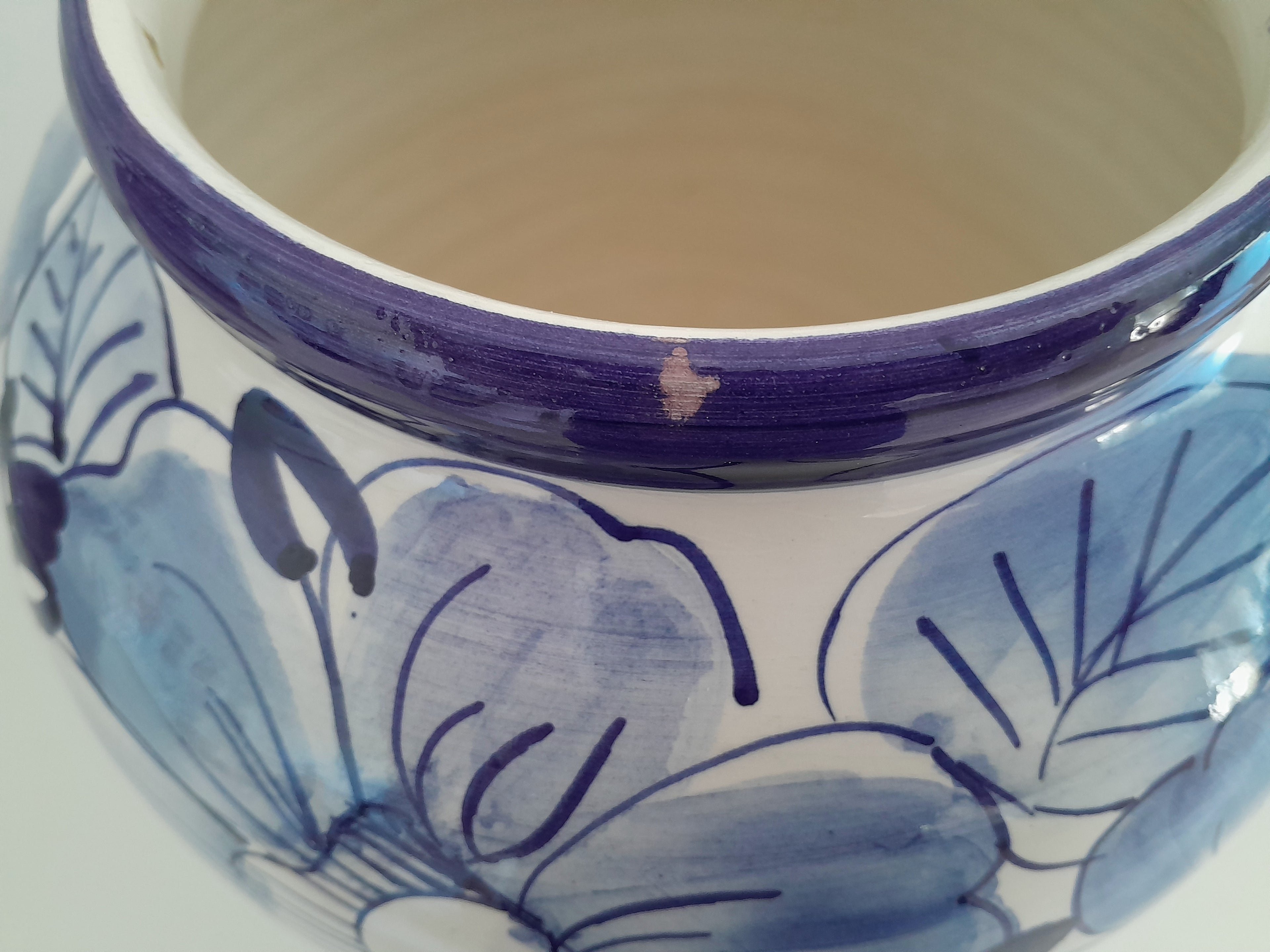 Pot vintage fleurs bleues- Ref 009