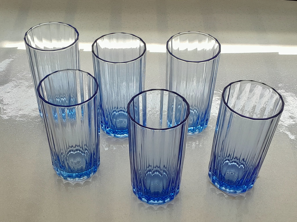 Lot 6 grands verres bleus table maison de vacances - Ref 040