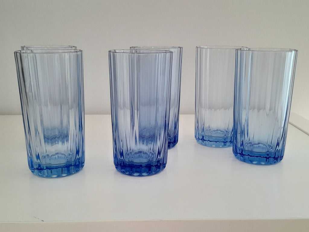 Lot 6 grands verres bleus table maison de vacances - Ref 040