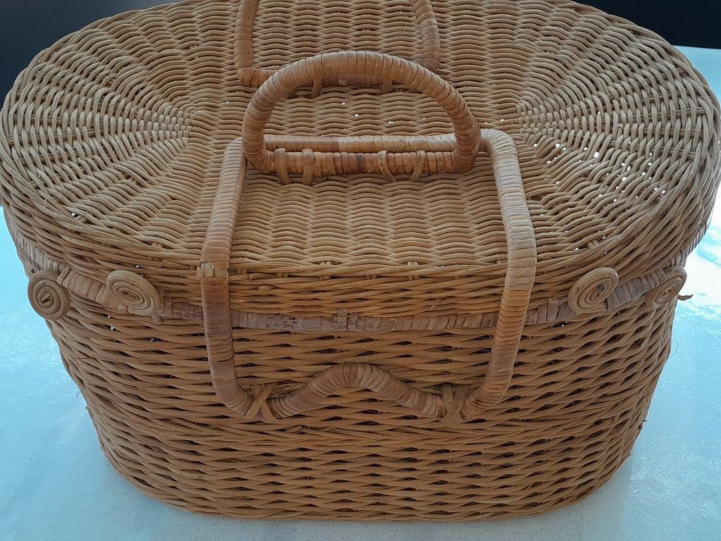 Panier en rotin et osier vintage - Ref 057