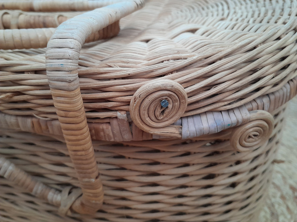 Panier en rotin et osier vintage - Ref 057