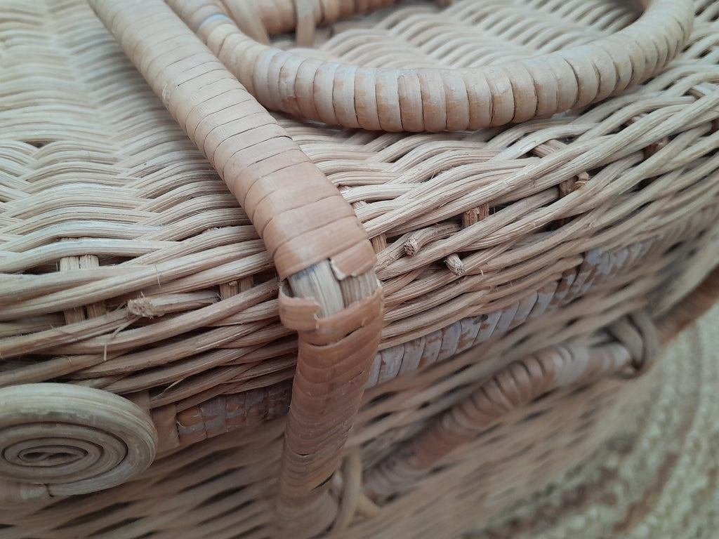 Panier en rotin et osier vintage - Ref 057